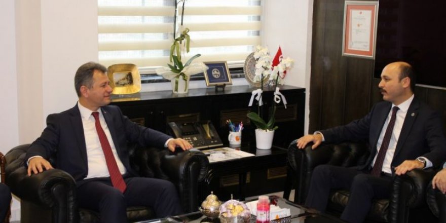 Talip Geylan, ÖSYM Başkanı Prof. Dr.  Halis Aygün'ü ziyaret etti