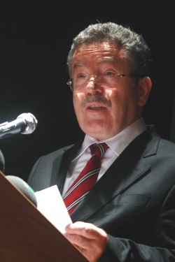 Öğrenciden Yana Bir Tutum Sergiliyoruz