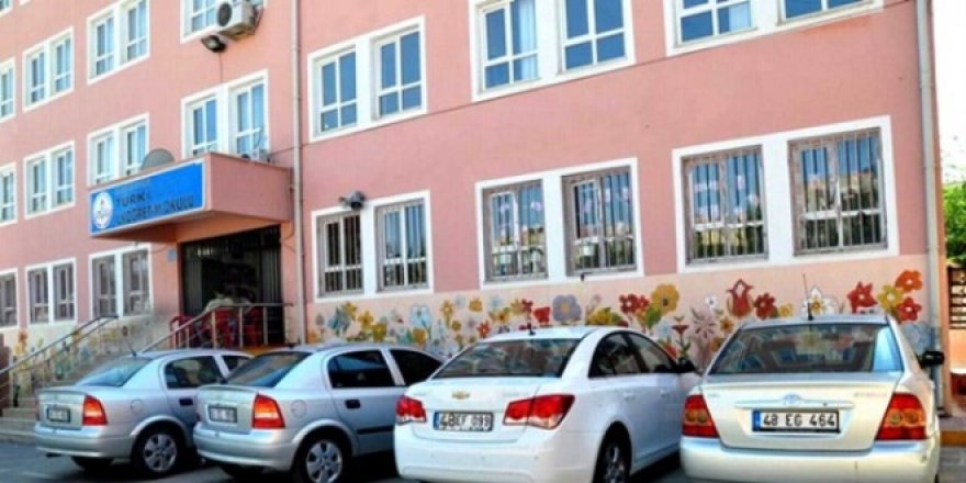 Okul bahçeleri neden oyun alanı değil de park yeri?