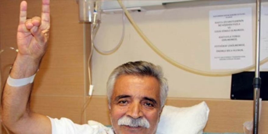 Ozan Arif hayatını kaybetti