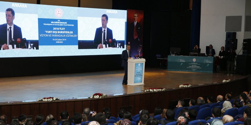 Ziya Selçuk: Diplomaların önemsizleştiği bir döneme doğru gidiyoruz