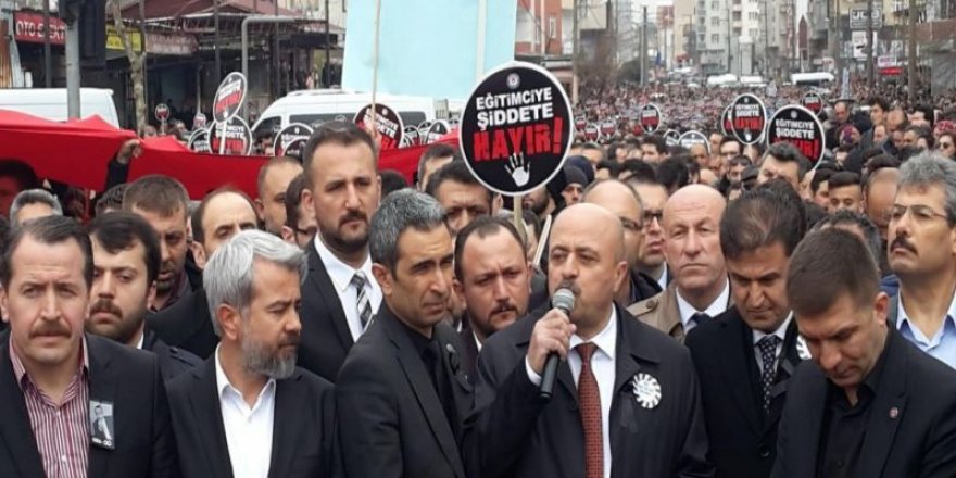 Eğitimcilerden Ortak Tepki: İÇİMİZ KAN AĞLIYOR