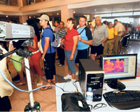 İki yolcusunda domuz gribi çıkan uçaklar dezenfekte edildi