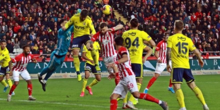 Fenerbahçe 1 puanı 90+6'da kurtardı