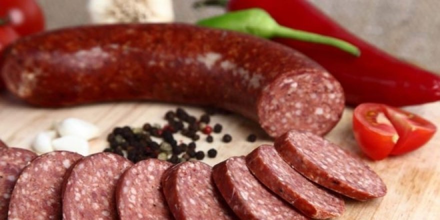 Sucuğa 'At eti' katan firmalar