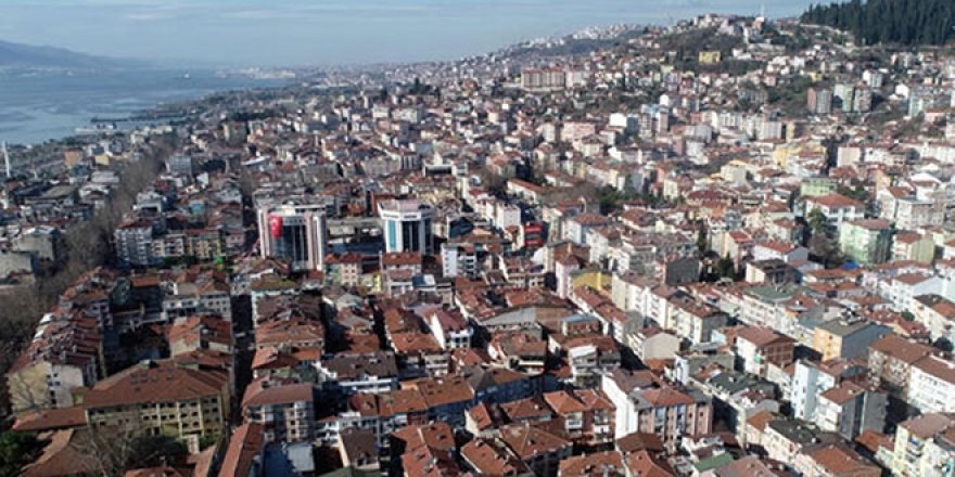 Kaçış başladı... Vatandaş kıra, bahçeye yöneldi