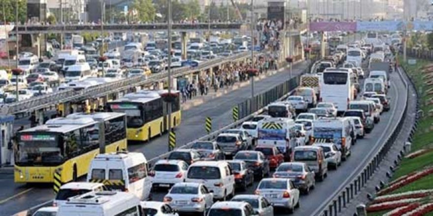İstanbul'a 'kademeli mesai' gündemde