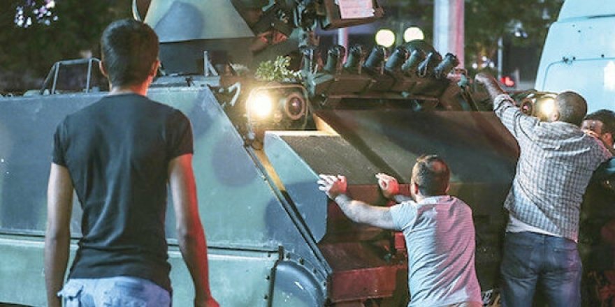 Yargıtay: 15 Temmuz'a "senaryo" demek, "suçu övme" suçu!