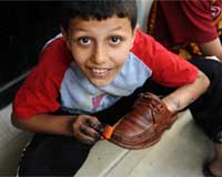 Çocuğunuzu çalıştırmayın, parasını valilik versin