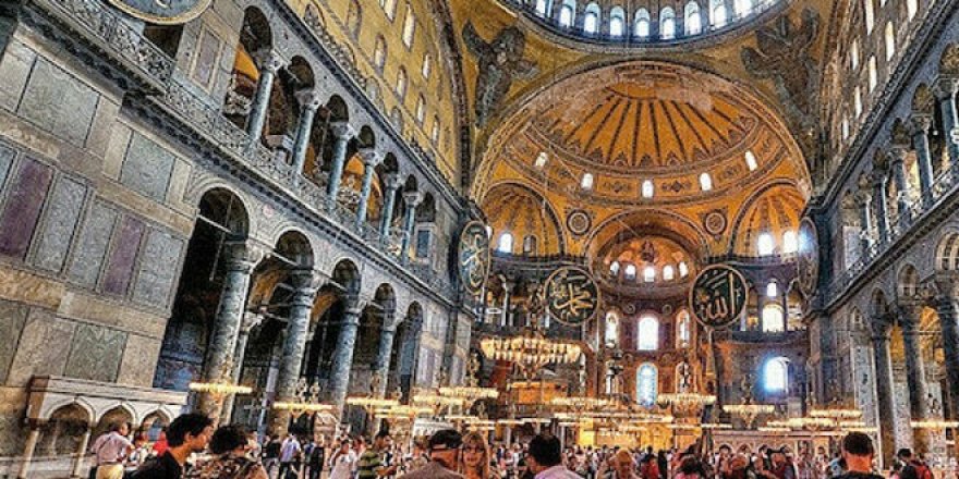 Ayasofya'da İkonalar karartılıp ayet yansıtılacak