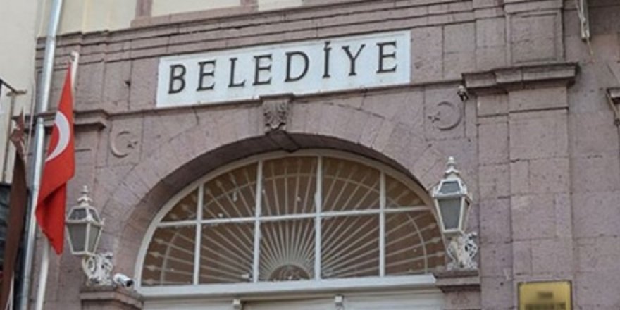 Büyükşehir'in yetkileri ilçelere devredilecek