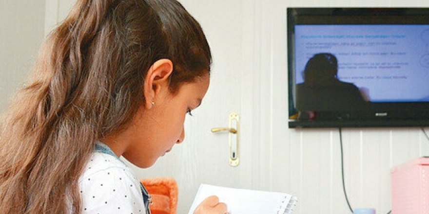 Uzaktan eğitim ders zili bugün bilgisayarda çalacak
