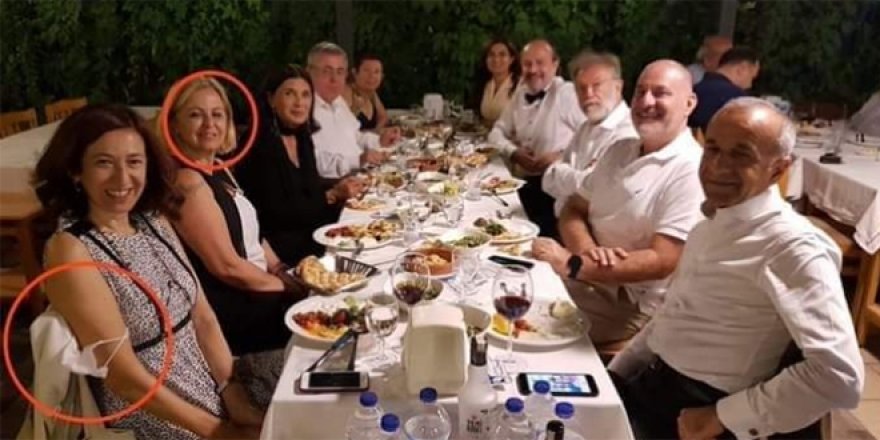 Tüm etkinlikler iptal edilmeli diyen profesörün, yemekli fotoğrafı ortaya çıktı