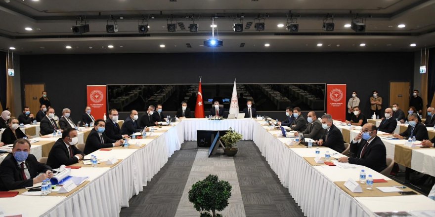 İstanbul'da Pandemi toplantısında davet polemiği