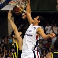 Fenerden yaylım ateşi