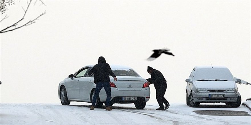 Meteoroloji birçok ili peş peşe uyardı! Ankara ve İstanbul'a kar geliyor...