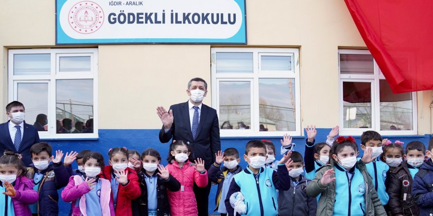 Bakan Selçuk 2. Yarıyılın Açılışını Iğdır'da Köy Okulu'nda Yaptı