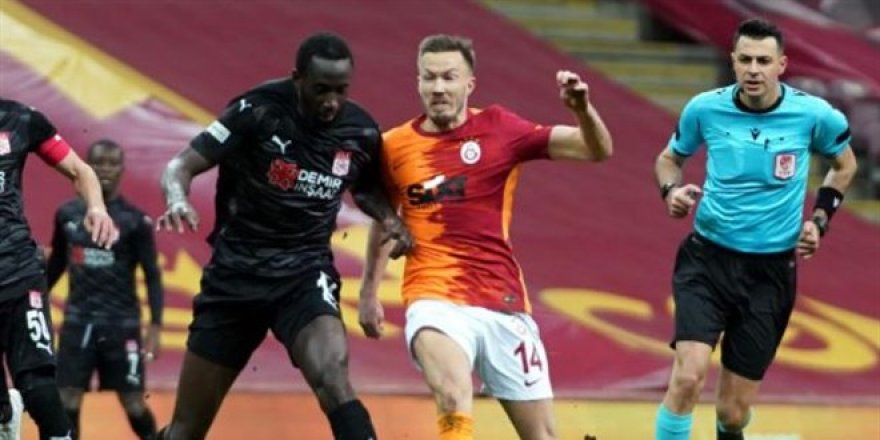 Galatasaray son 2 maçta 5 puan kaybetti
