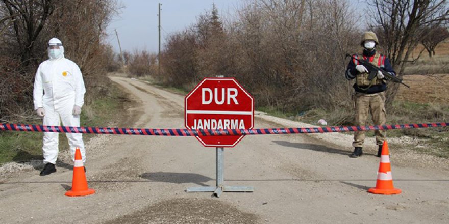 Okulda 3 personelde korona çıktı, eğitime ara verildi