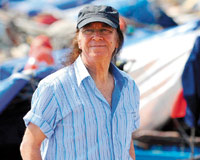 Türk rock müziğinin babası Erkin Koray: Yaşıtlarım bana göre ihtiyar kalıyor, onlarla görüşmüyorum