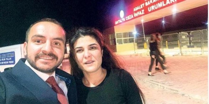 Toplum Melek İpek'e sahip çıktı