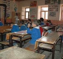 Öğrenciler tuvaleti olmayan okula gitmek istemiyor