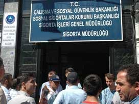 İşsizlik %9.8'e yükseldi