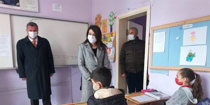 Şehit kızı büyüdü, Mehmetçik Vakfı'nın bursuyla okudu, Kaymakam oldu