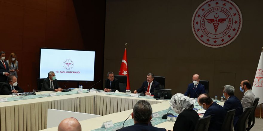 Bakan Koca: Aktif vakaların %81'i tam aşılı olmayan kişiler