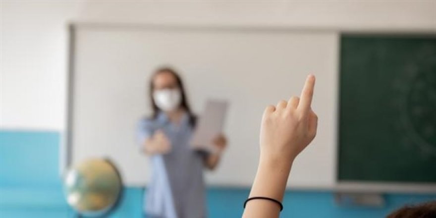 MEB'den korona hattı: Öğretmenler arayarak bilgi alabilecek