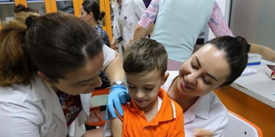 Okullarda test önerisinden sonra okulda koronavirüs aşılaması önerisi!