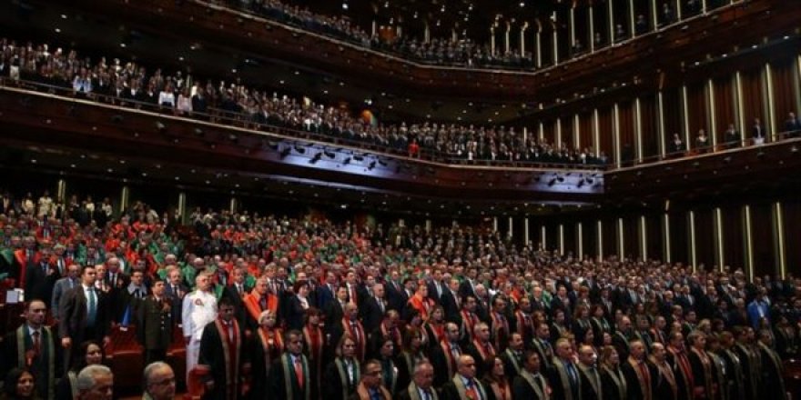 Yüksek yargıya '45 yaş' şartı geliyor