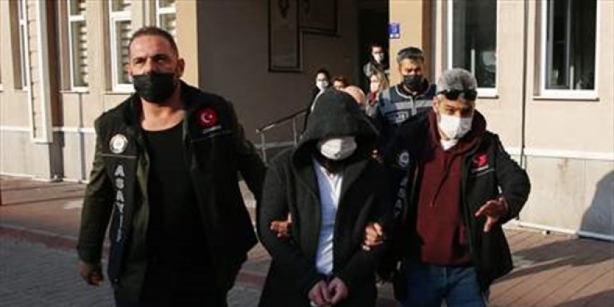 İş insanı ve emekli öğretmen eşini öldüren şüpheliler adliyede