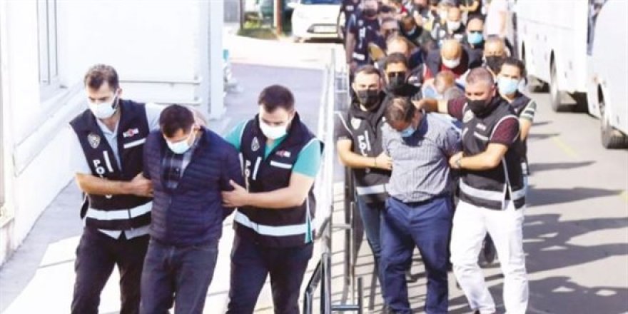 Rüşvetçi çete yakalandı! Müdüre otomobil, mühendise tatil