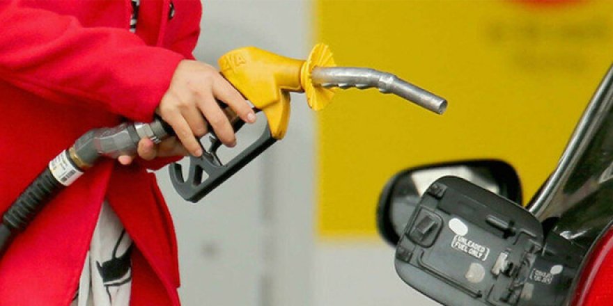 Benzine ve motorine büyük bir zam geliyor