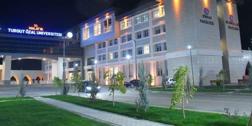 Temizlik görevlisiydi olmayan bölümün öğretim görevlisi oldu