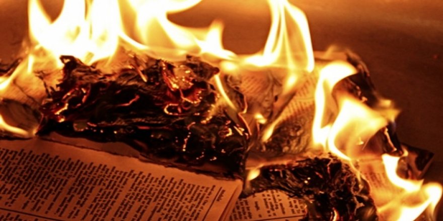 Milli Eğitim Bakanlığı'nın Suriye'de dağıttığı kitaplar yakıldı! İşte nedeni!