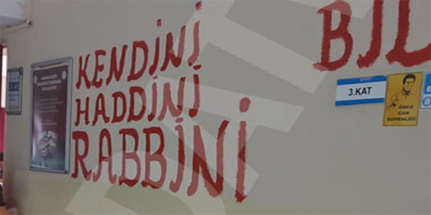 Okul Müdürünün Duvar Yazıları Okulda Tepki Çekti!