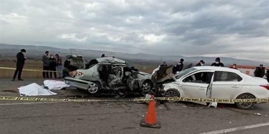 Ankara'da feci kaza: 6 ölü, 3 yaralı