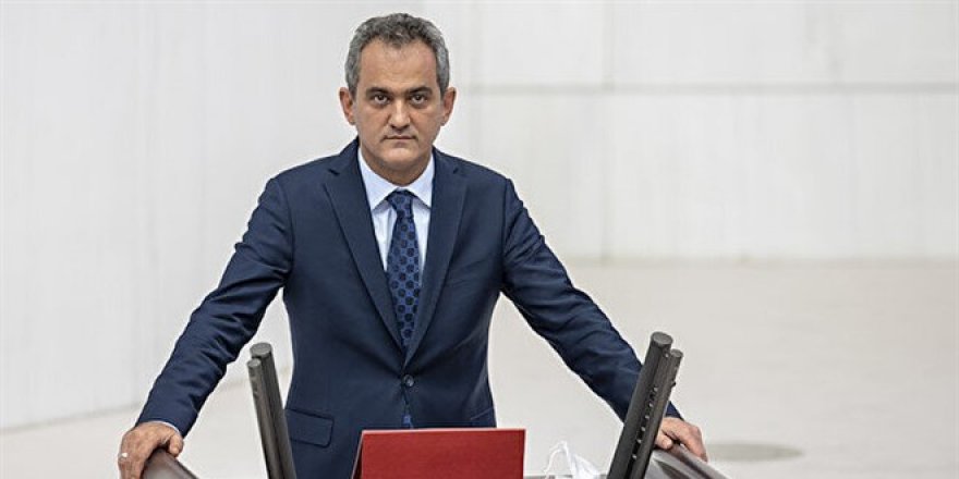 Eğitim-Bir-Sen: Her bakan, öğretmen ve öğrenciler üzerinde bir şeyleri deneyerek gidiyor