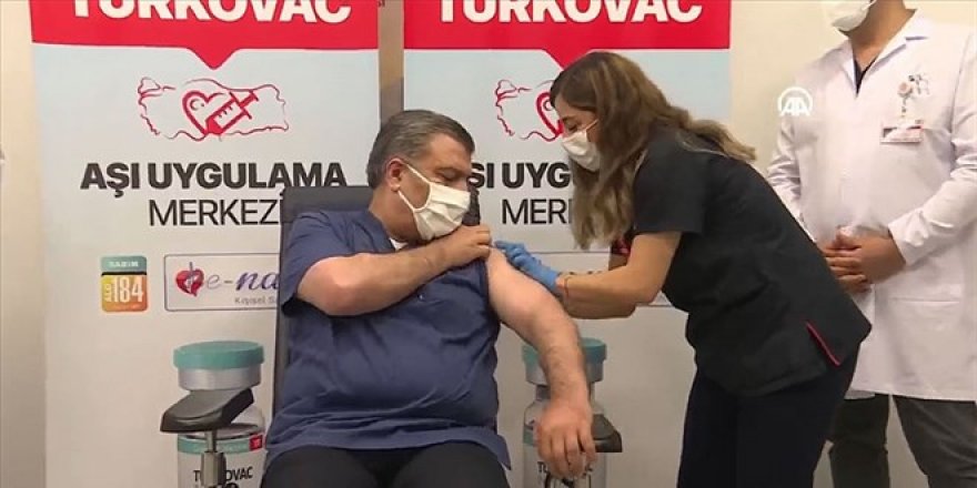 Sağlık Bakanı Fahrettin Koca TURKOVAC aşısı oldu