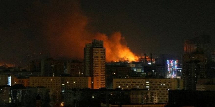 Ukrayna'nın başkenti Kiev gece boyunca çatışmalara sahne oldu!