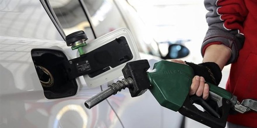 Akaryakıta Cumhuriyet tarihinin en büyük indirimi