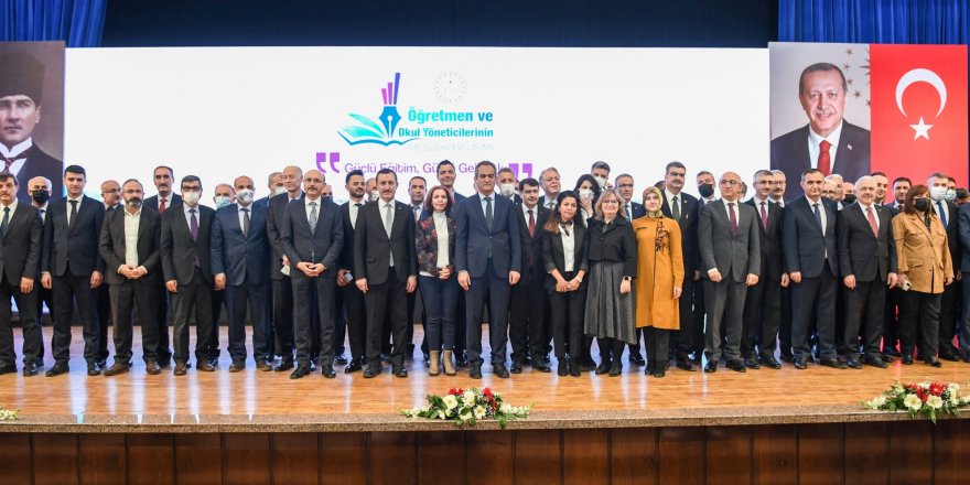 Öğretmenler ve Okul Yöneticilerine Mesleki Gelişim Programı Başlıyor!