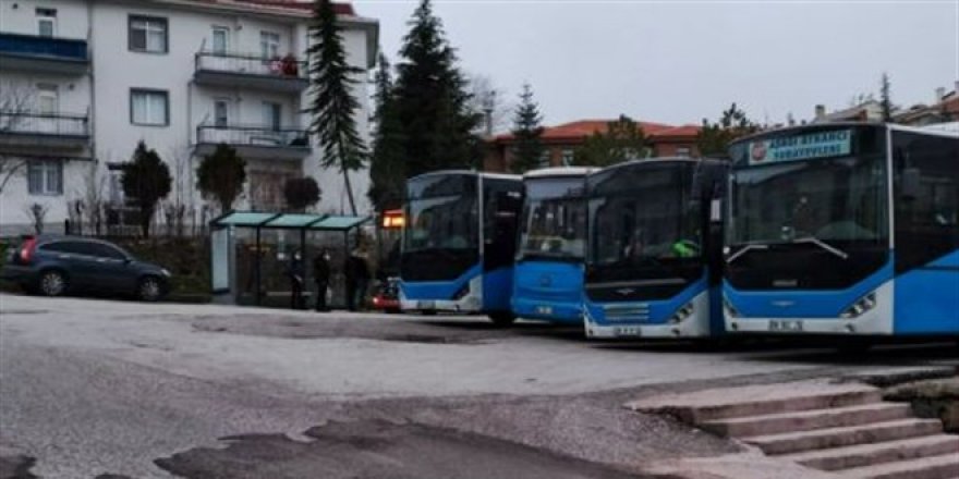 Başkent'te özel halk otobüsü ve minibüs sürücüleri kontak kapattı