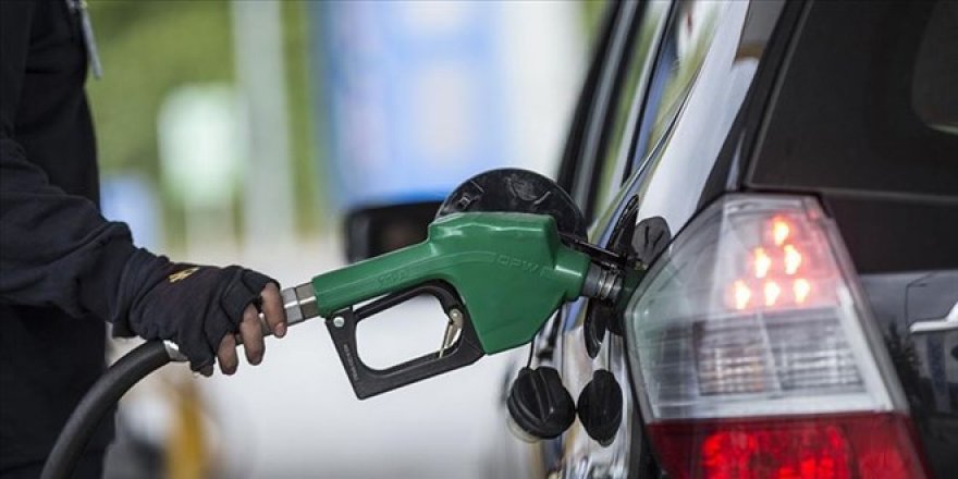 Benzin ve motorine zam bekleniyor