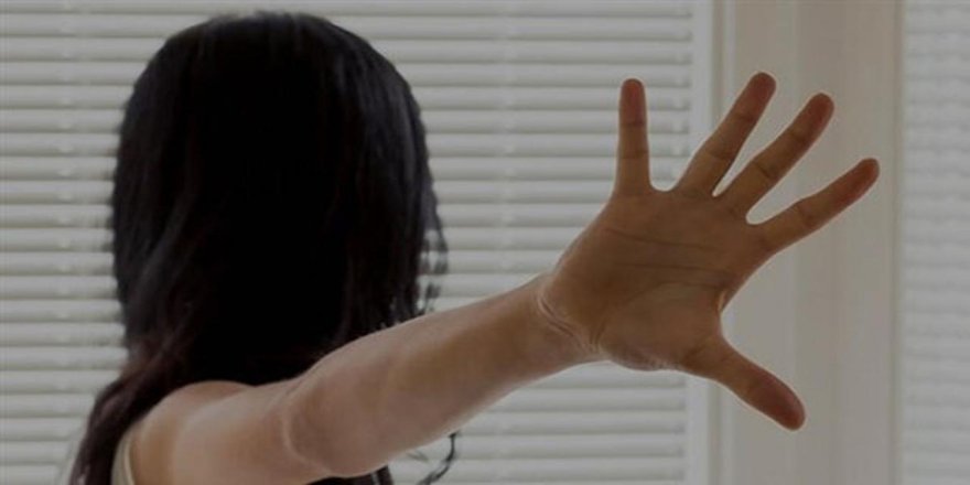 Sınıfa alkollü gelen öğretmen öğrencileri taciz etti!