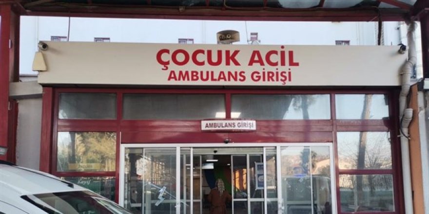 Doktora önce yumruk attı, ardından bıçak çekti