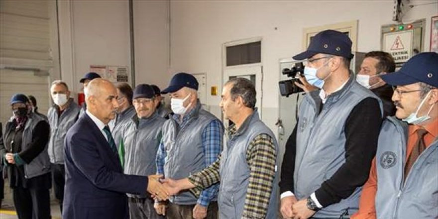 Mühendis olarak girdiği kurumu 40 yıl sonra bakan olarak ziyaret etti