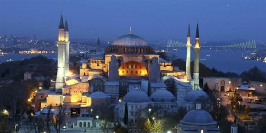 Diyanet'ten izin çıktı! Ayasofya'da 88 yıl sonra ilk teravih namazı kılınacak